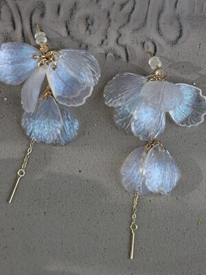 Handmade Acrylic Petal Pearl-Effect Versatile Earrings