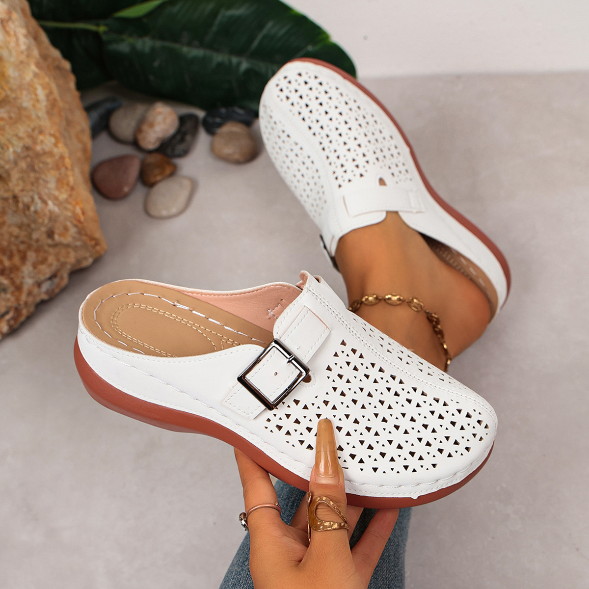 Ultra-light, Hollowed-out Closed-toe Elastic Slippers For Women - Image 4